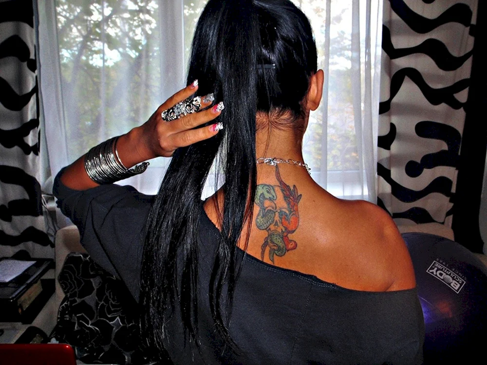 Brunetten mit langem Haar