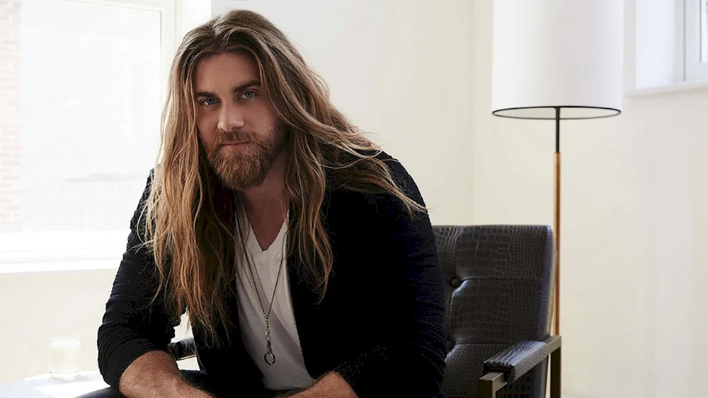 Luke Worrell blond
