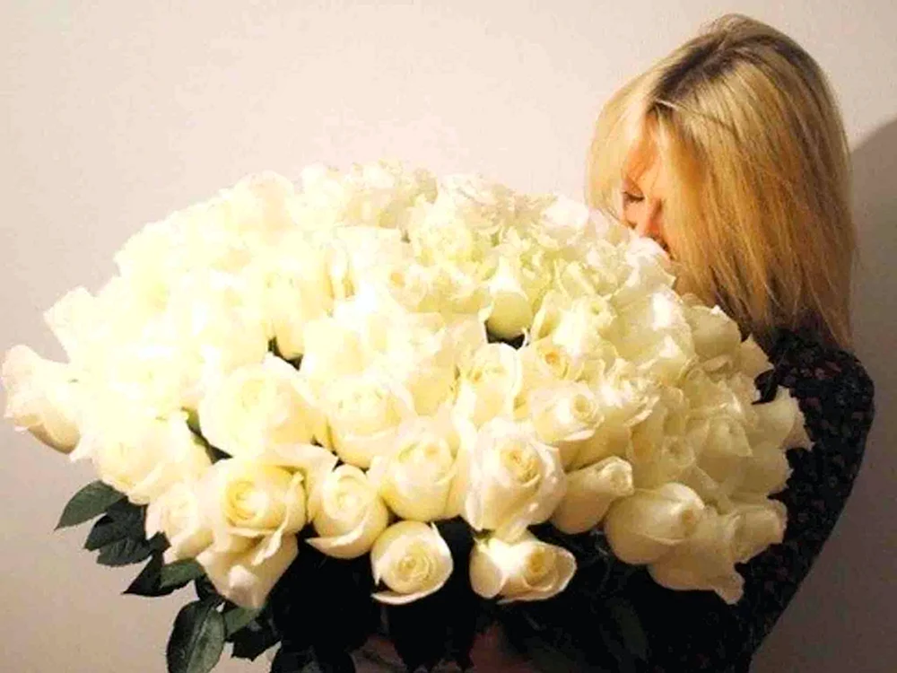 Blond mit kurzen Haaren