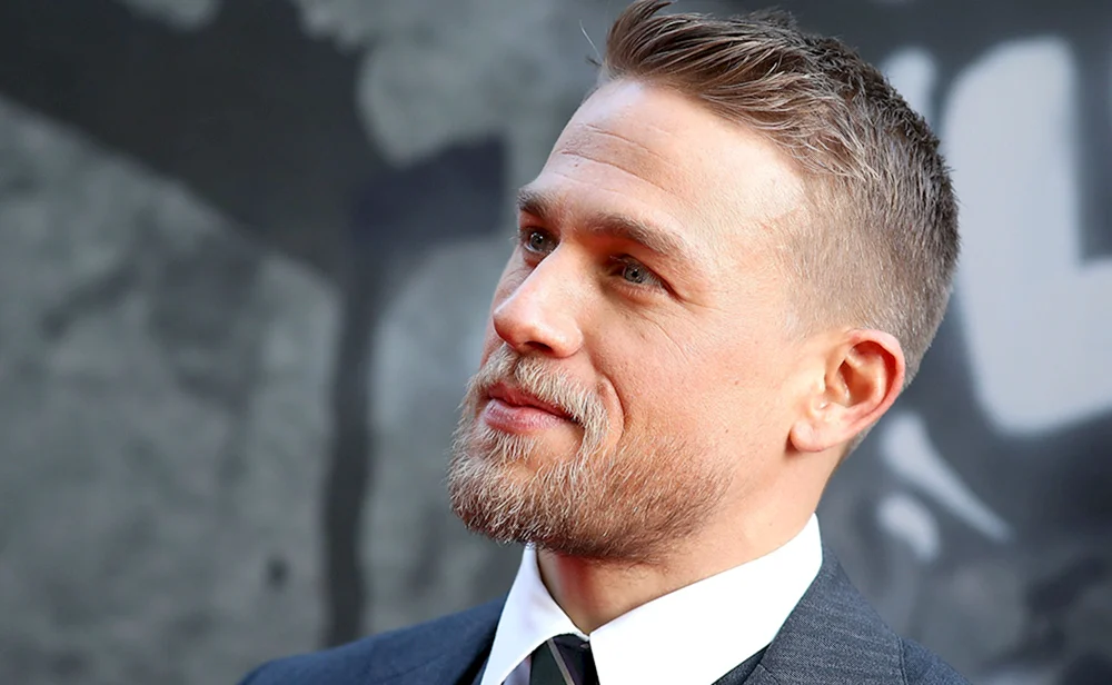 Charlie Hunnam Arthur