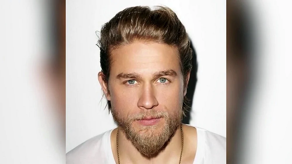 Charlie Hunnam Bart