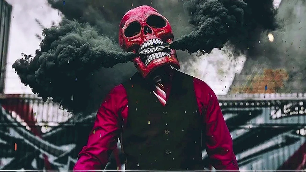 Der Totenkopf mit der Rauchkappe