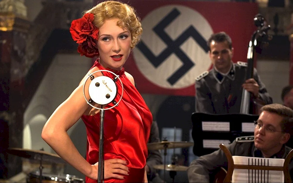Karis Van Houten