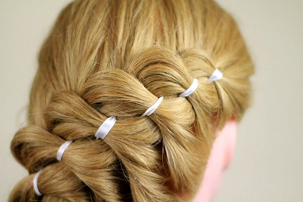 Drachenponytailfrisur für Mädchen