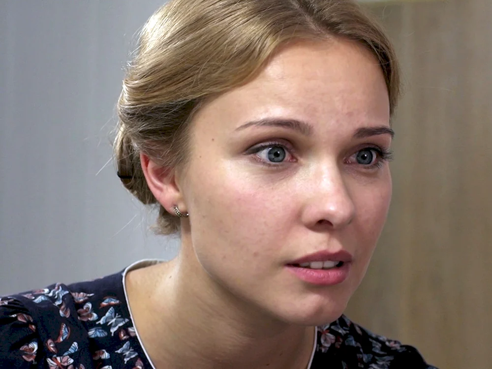 Polina Syrkina Beine