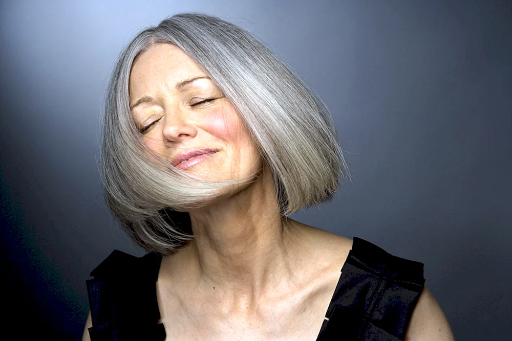 Daphne Hicks Graues Haar