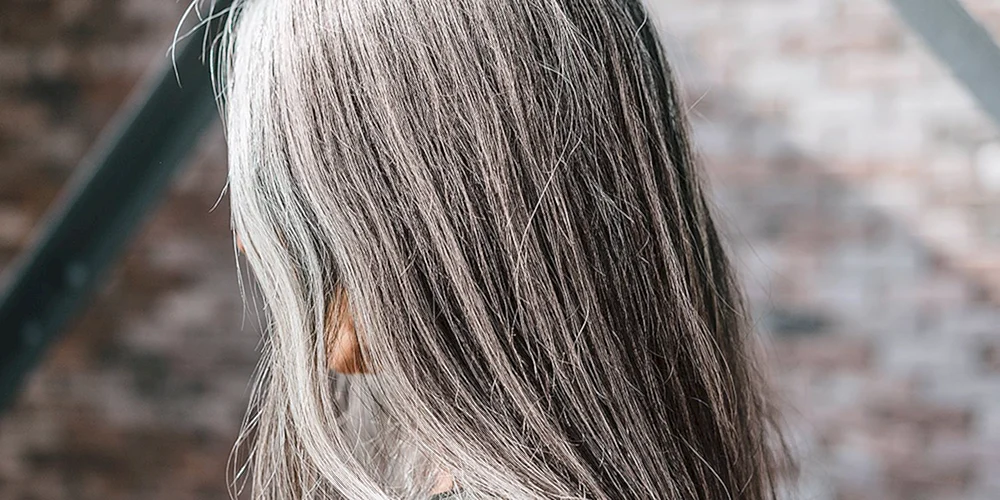 Daphne Hicks Graues Haar