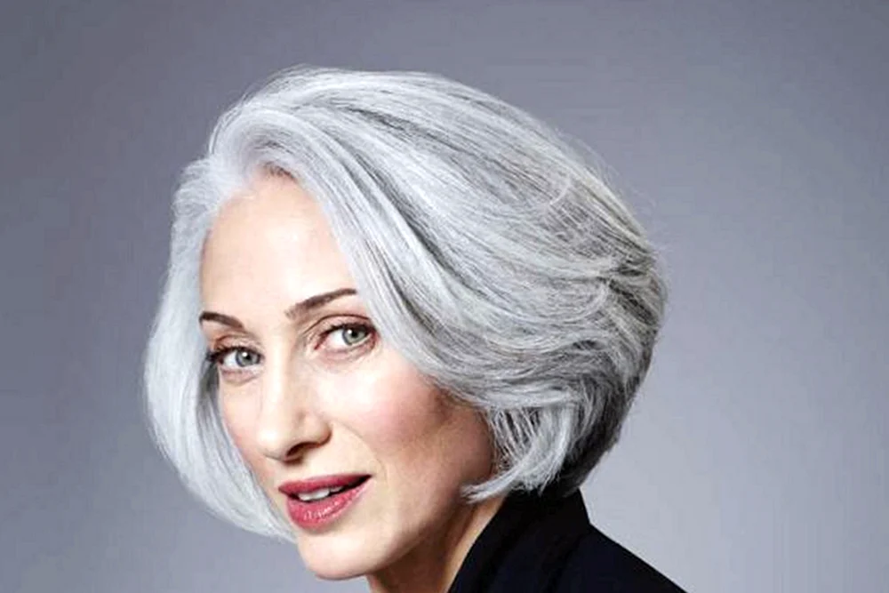 Daphne Hicks Graues Haar