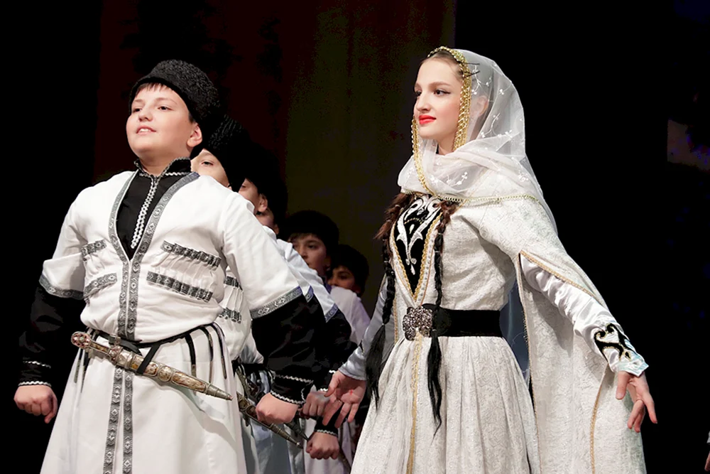 Dagestanische Nationaltrachten der Awaren