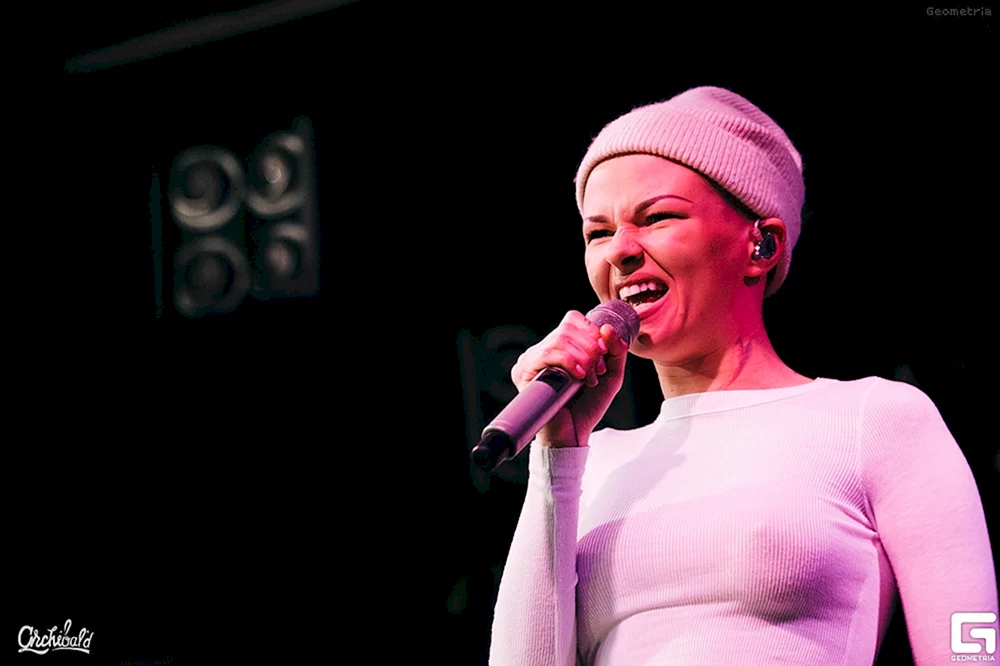 Dana Sokolova Sängerin