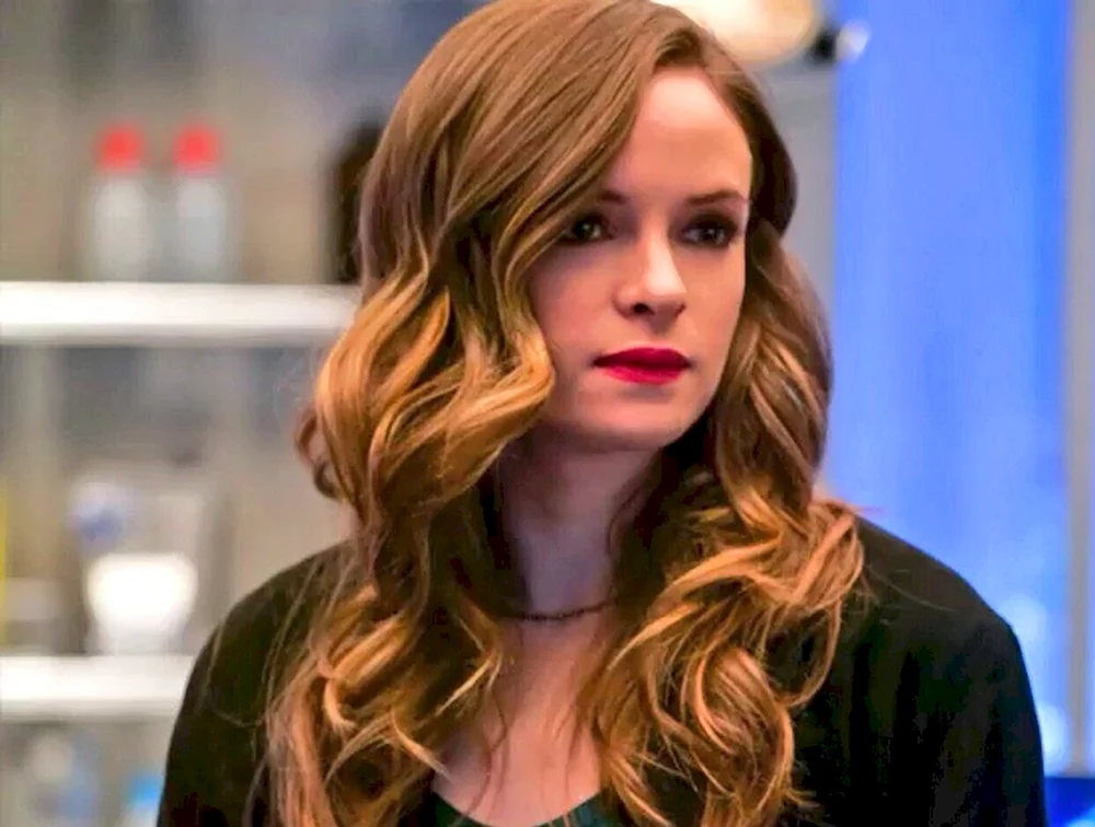 Danielle Panabaker 2022