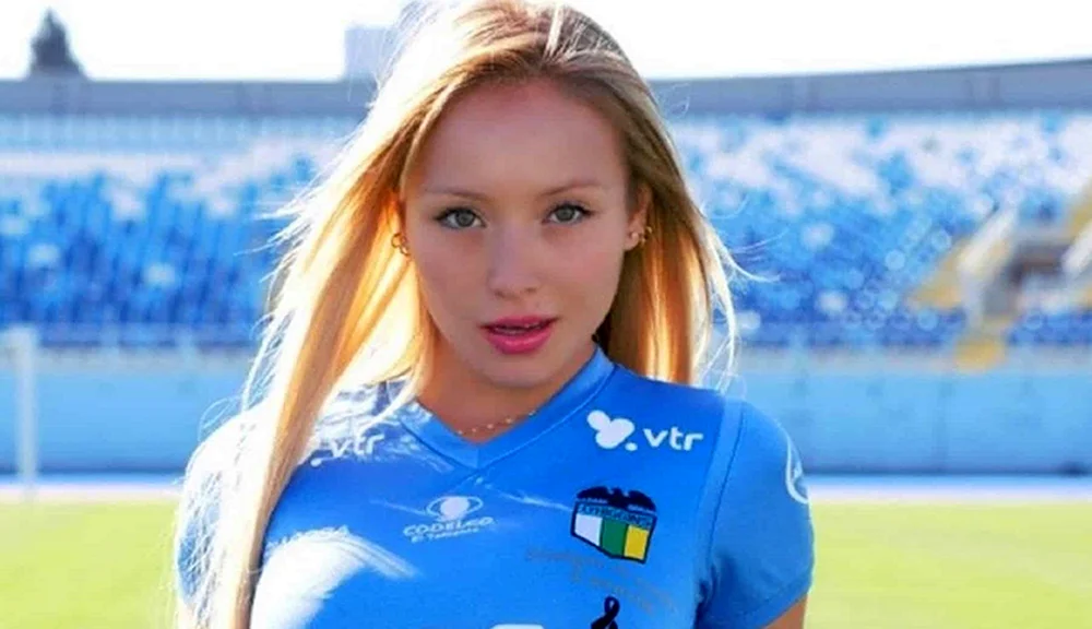 Daniella Chavez Chile