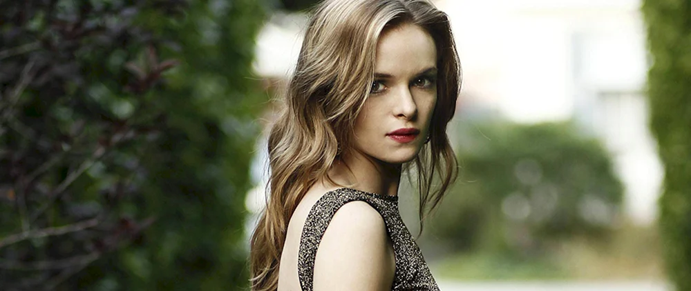 Danielle Panabaker 2022