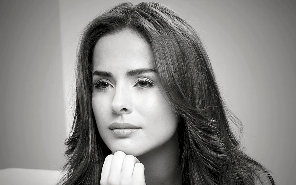 Danna Garcia