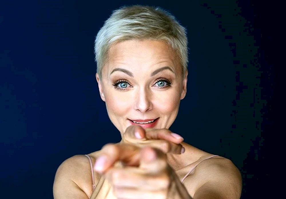 Poverennova als junge Schauspielerin