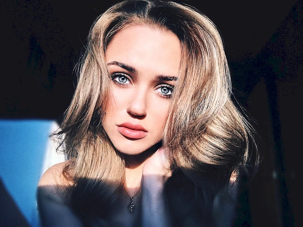 Darya Rudenok Schauspielerin