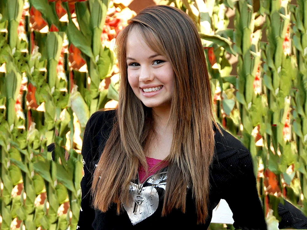 Debby Ryan 2022