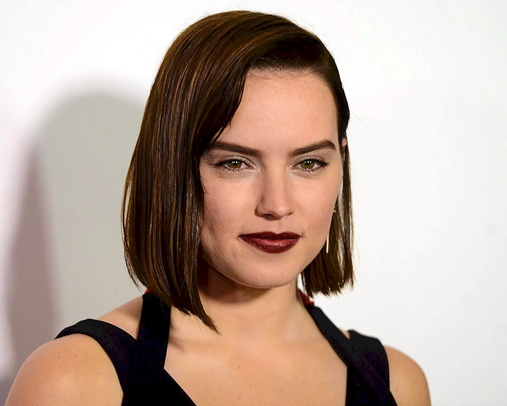 Daisy Ridley 2019