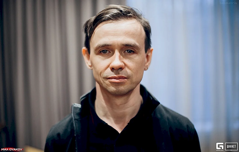 Delphin Andrei Lysikov