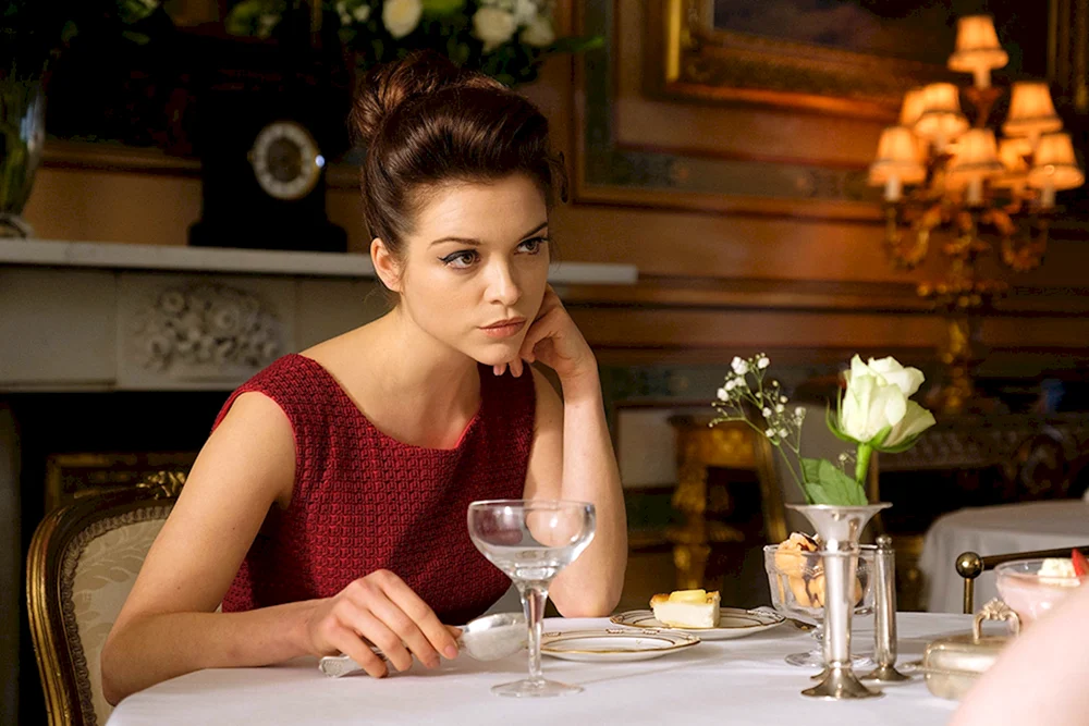 Sophie Cookson Gypsy