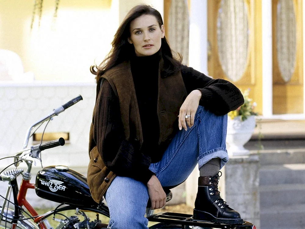 Demi Moore. Moore