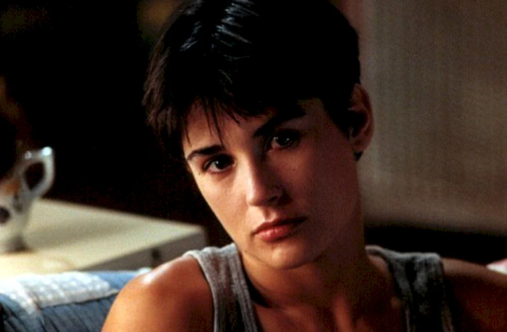 Demi Moore 1990