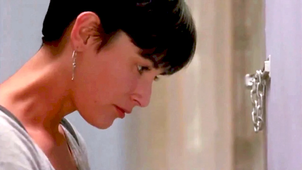 Demi Moore 1990