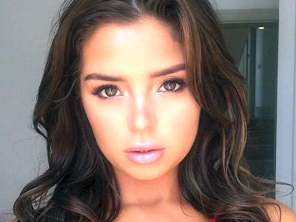 Demi Rose