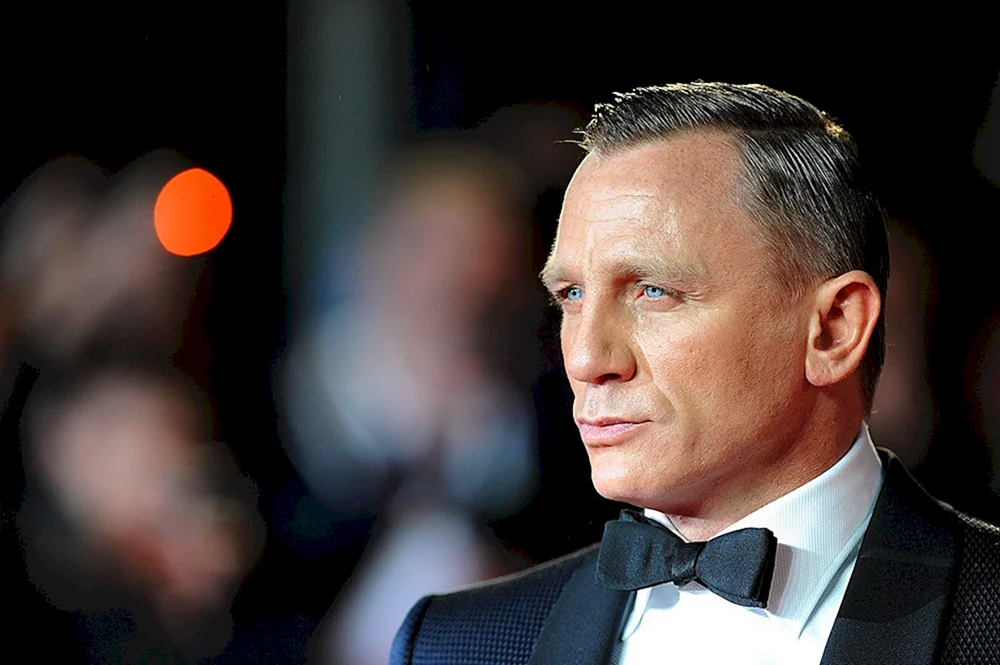 Daniel. Craig