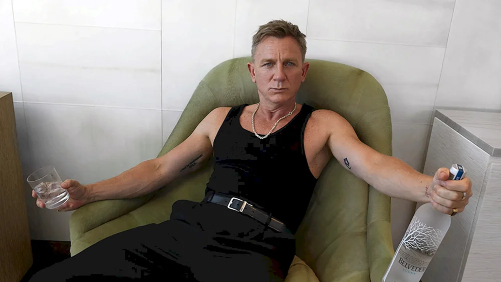 Daniel Craig