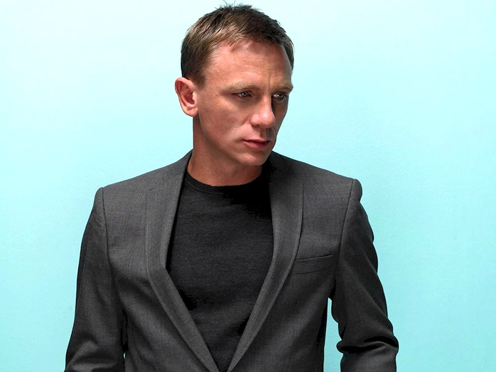 Daniel Craig