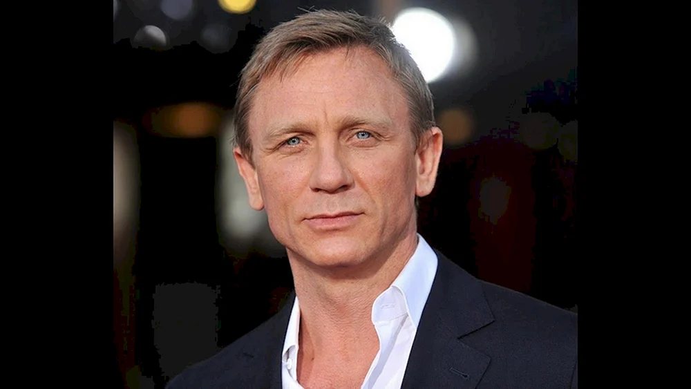 Daniel Craig