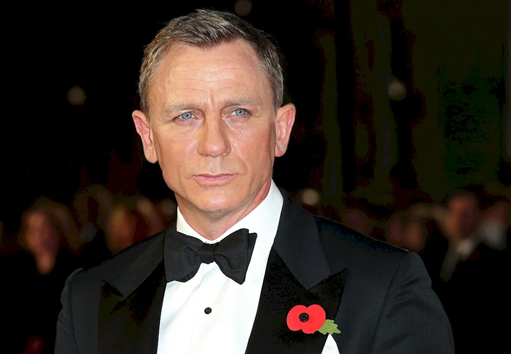 Daniel Craig