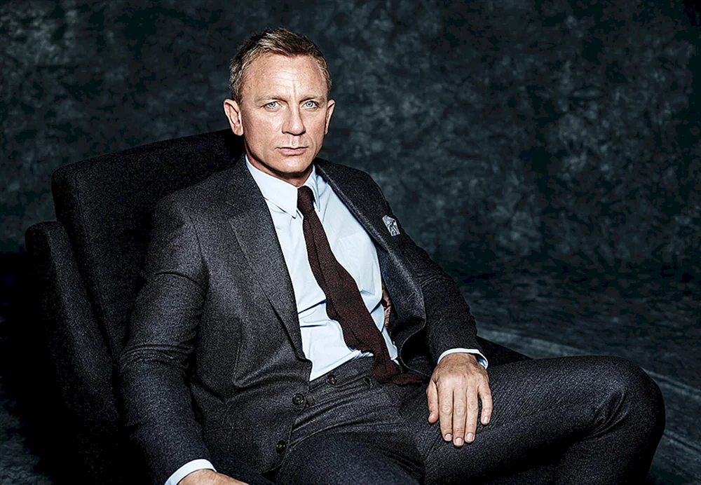 Daniel Craig