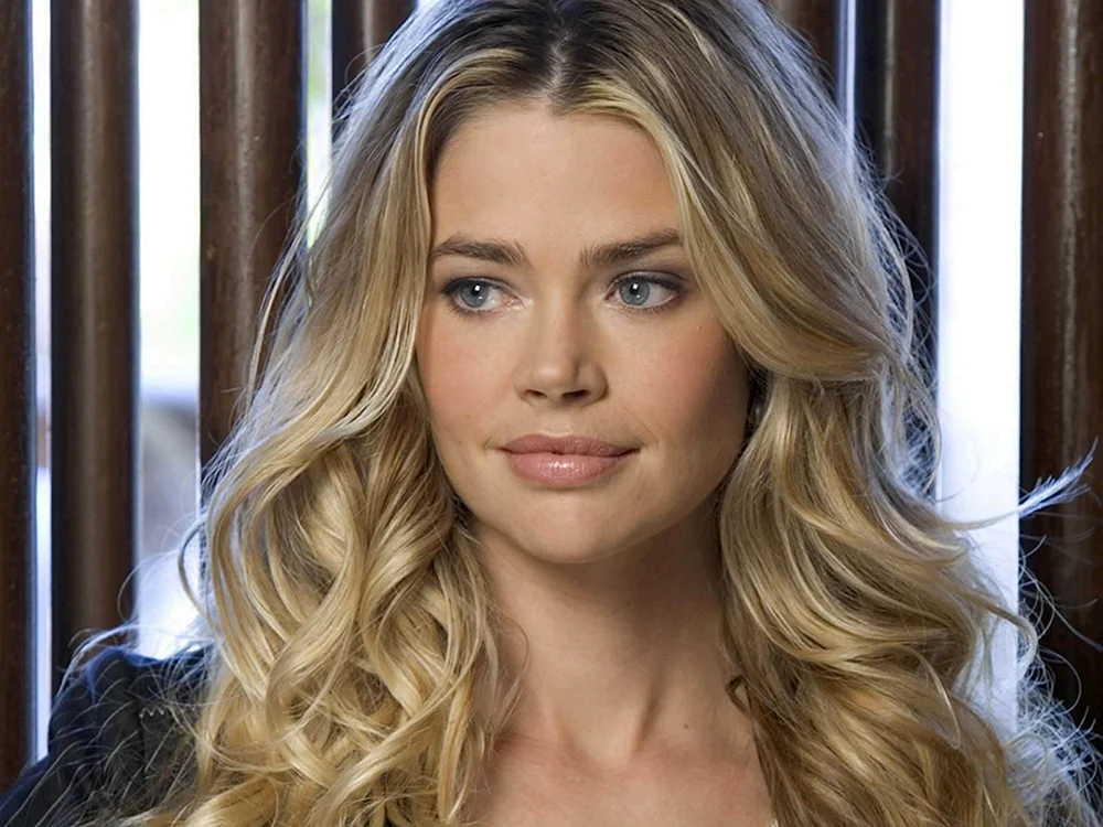 Denise Richards 2020