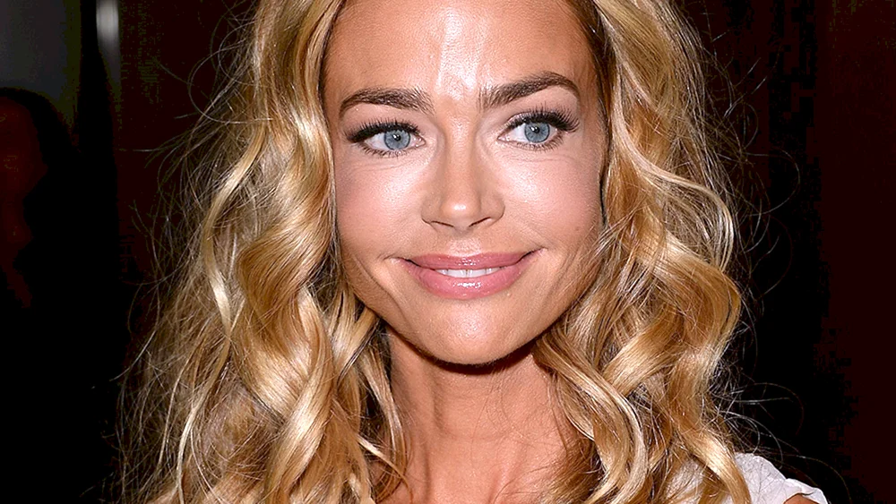 Denise Richards 2020