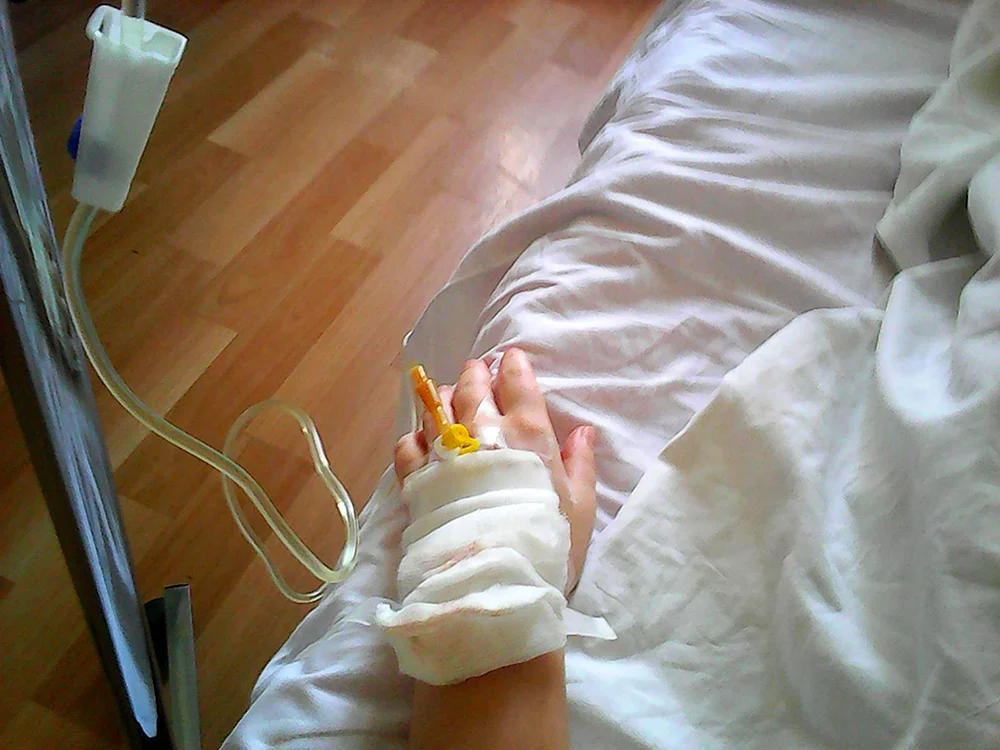 Krankenhausstation unter einer Infusion