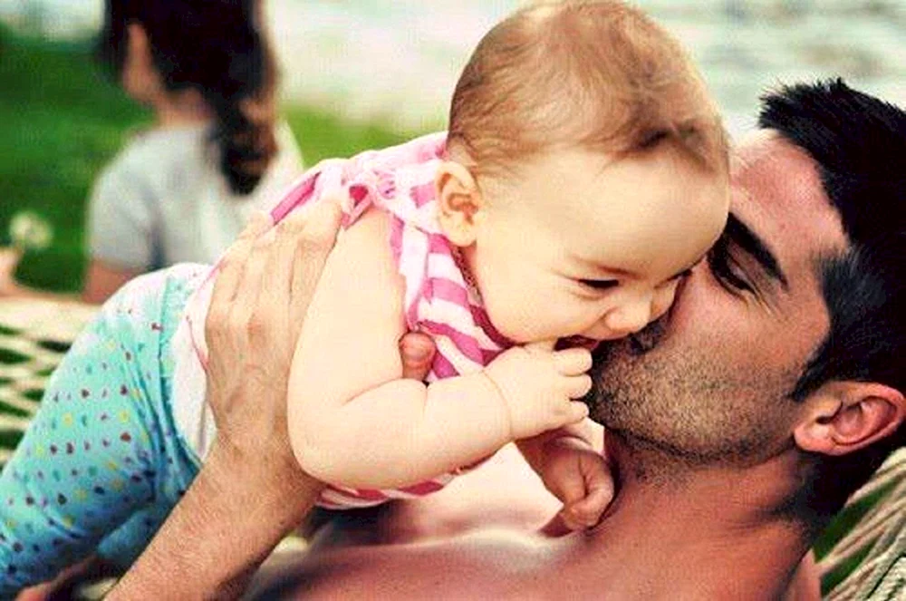 Glücklicher Papa mit Tochter