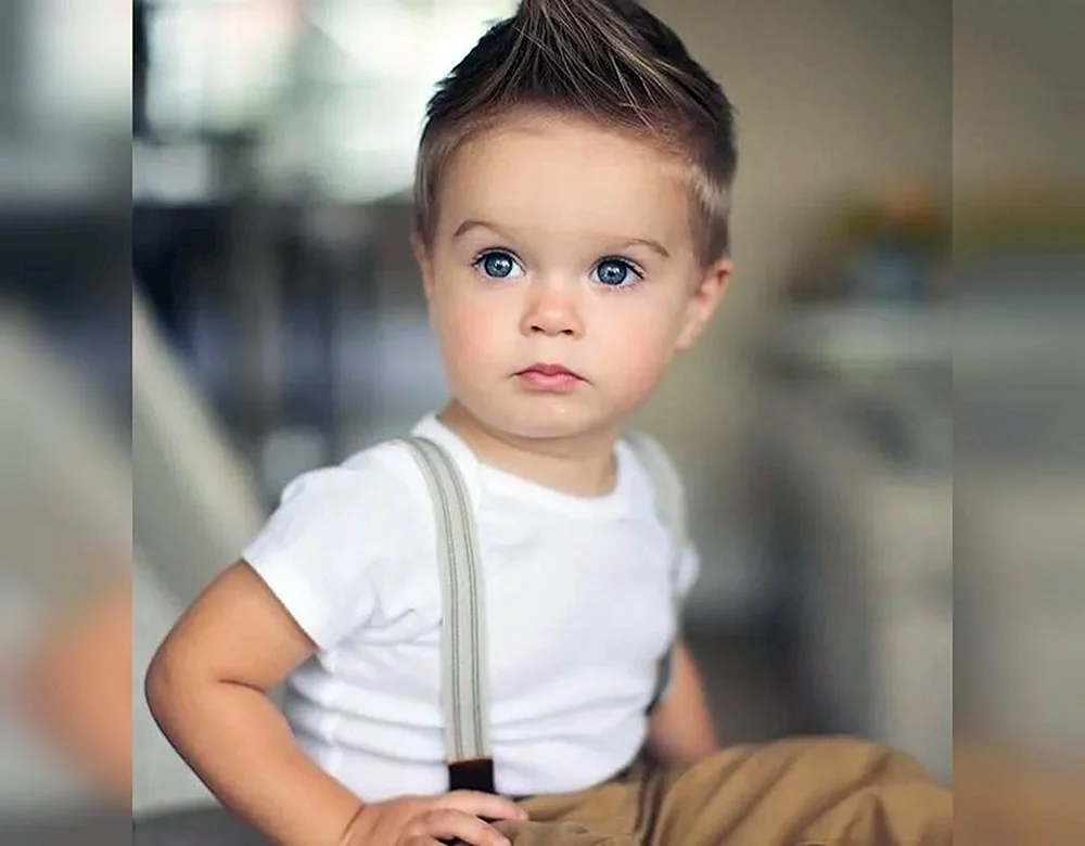 Jungen-Frisuren Junge