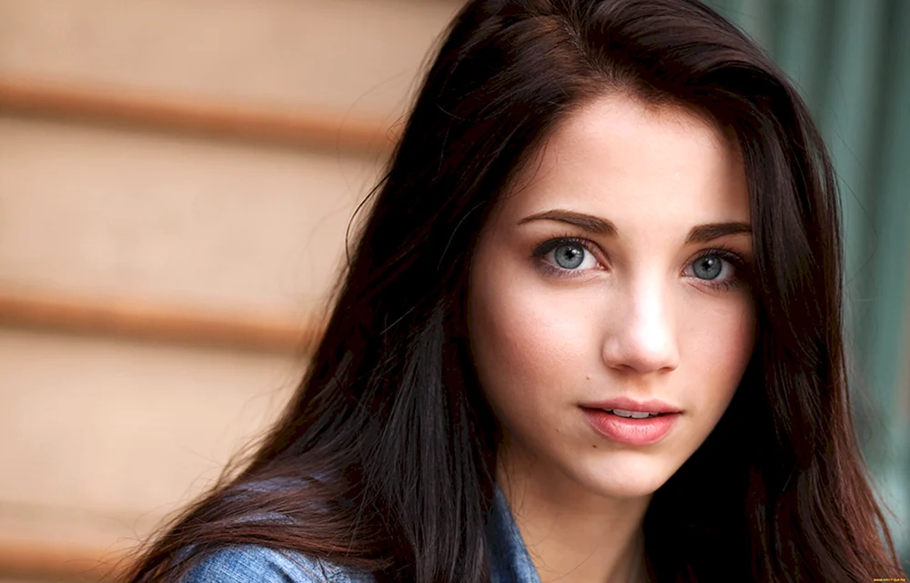 Emily Rudd's Freundin
