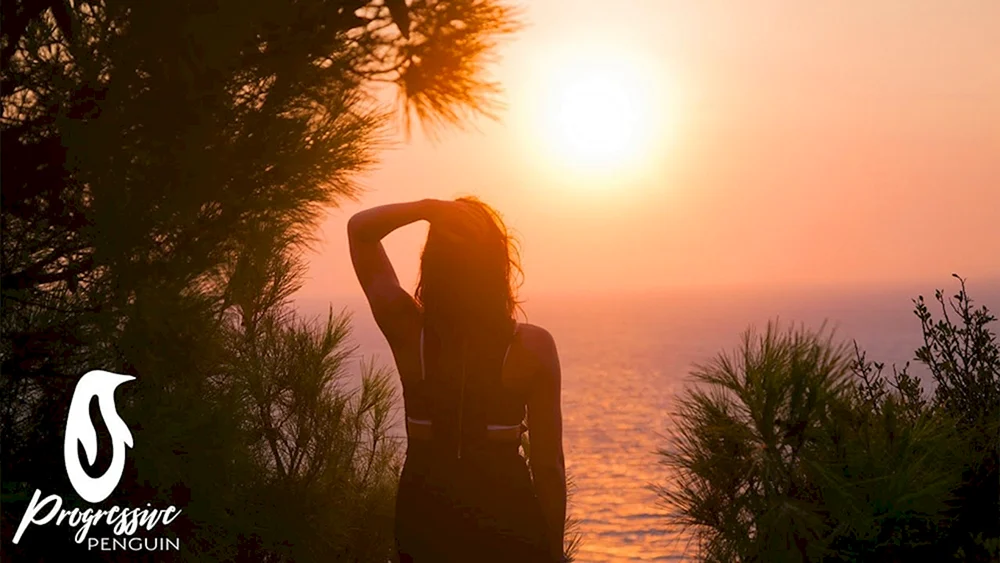 Mädchen bei Sonnenuntergang