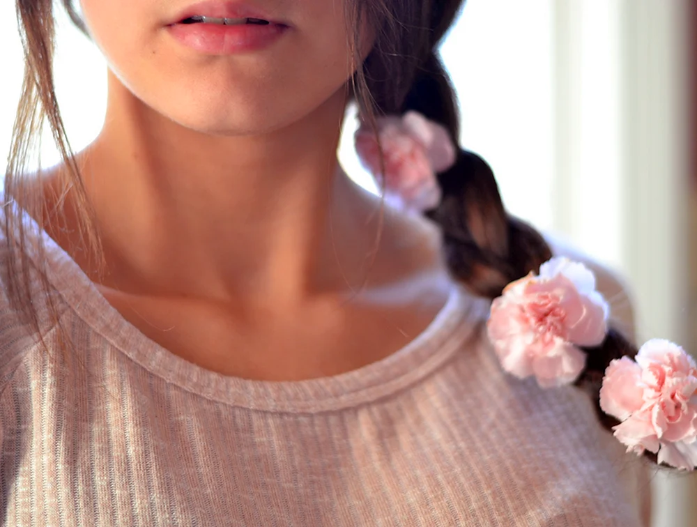 Mädchen mit Blumen für Avatar für Frauen