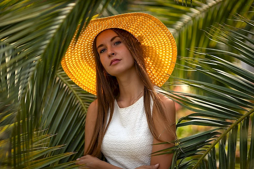 Mädchen unter Palme Palme
