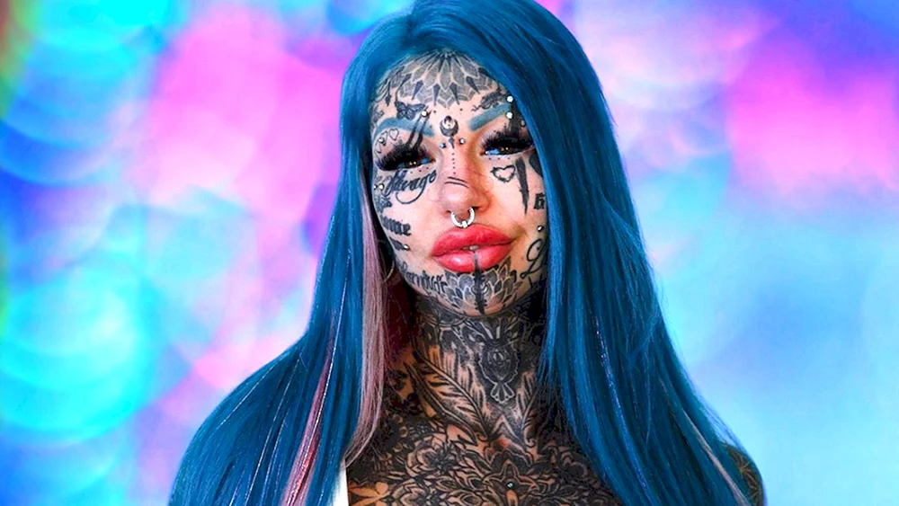 Tattooed Amber Luke 18