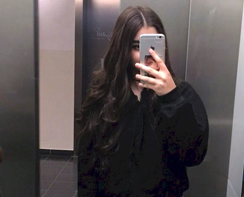 Mädchen mit einem iPhone