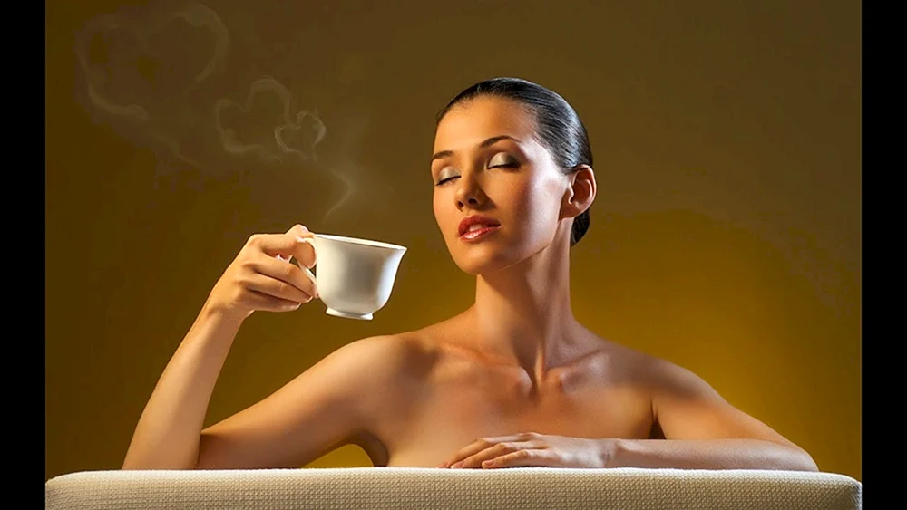 Mädchen mit einer Tasse Kaffee
