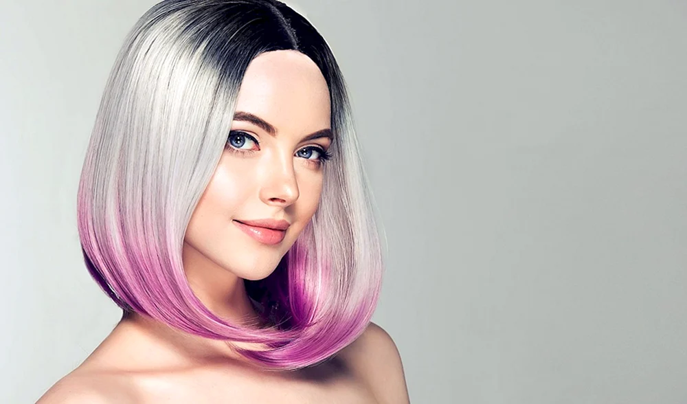 Mädchen mit gefärbtem Haar