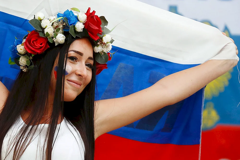Mädchen mit russischer Flagge