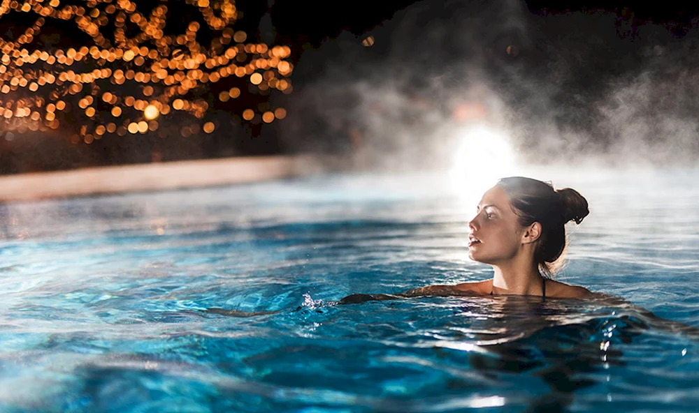 Mädchen im Pool