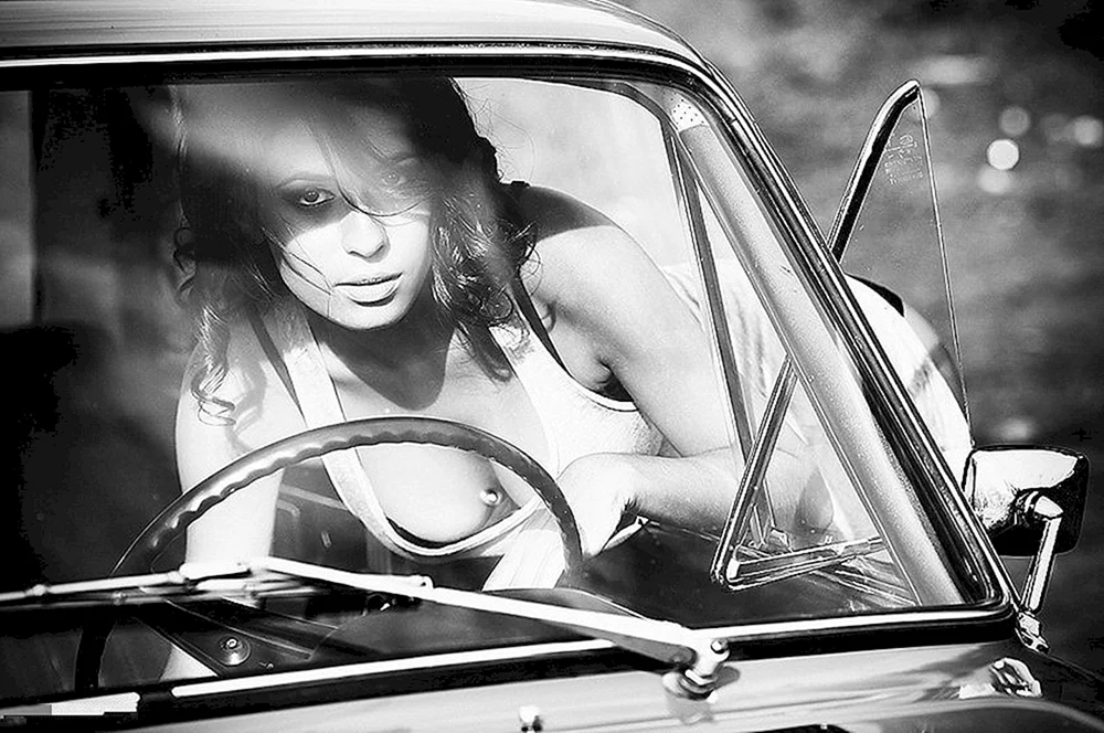 Mädchen im Auto